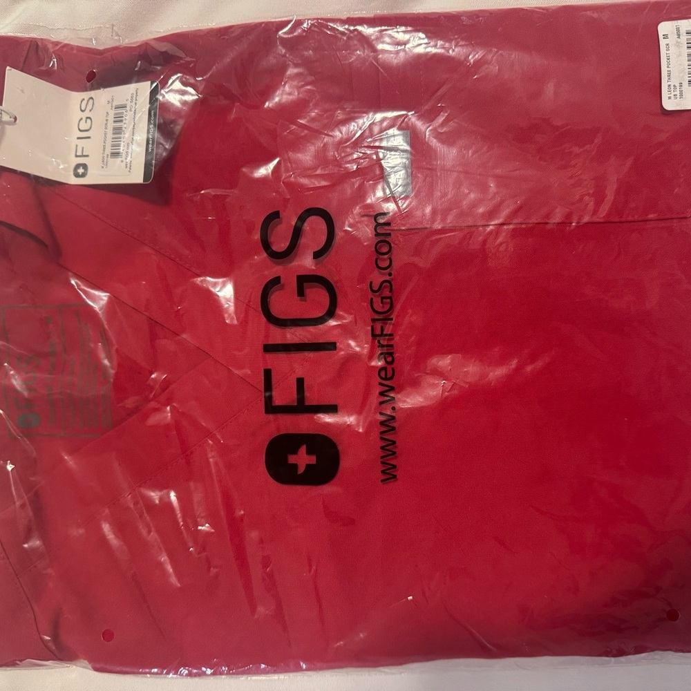 FIGS BRAND NEW WITH TAGS Red Scrub Jacket size L